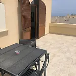 Penthouse With Seaviews Апартаменты