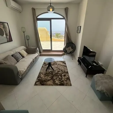 Penthouse With Seaviews Apartamento Nadur