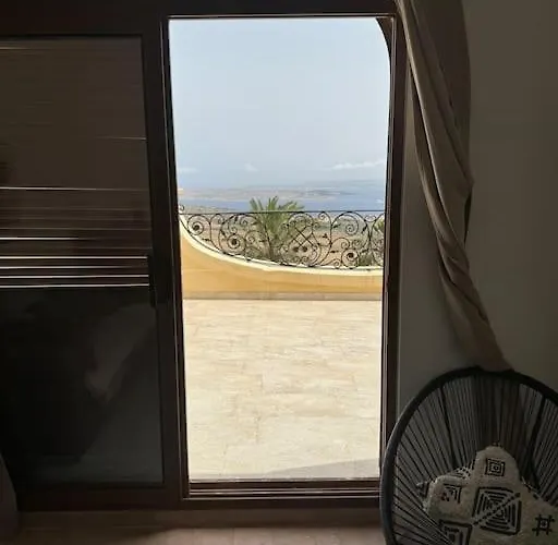 Penthouse With Seaviews Apartamento