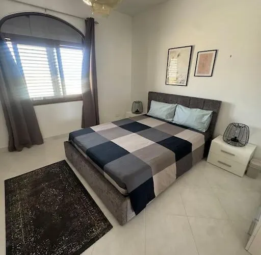 Penthouse With Seaviews Apartament Nadur