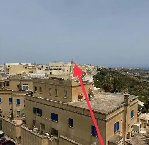 Penthouse With Seaviews Apartament *